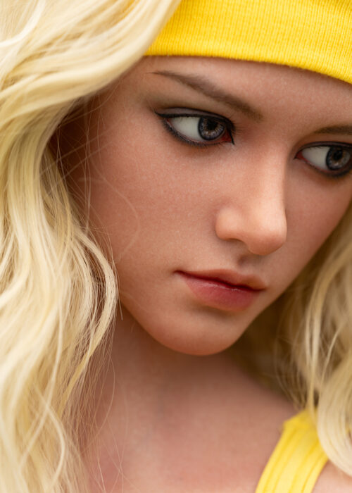 Top CY Doll